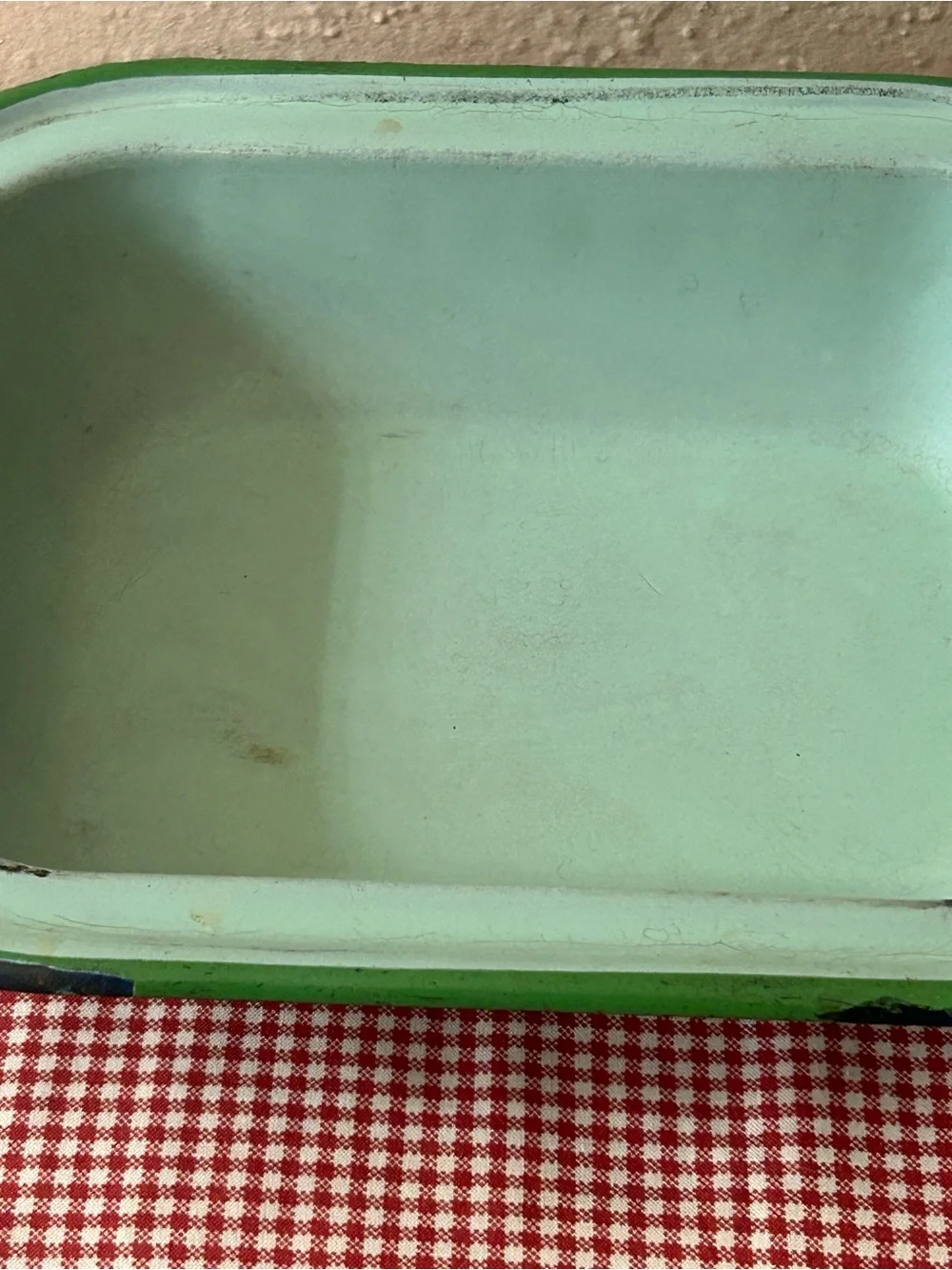 Light Green Enamel Baking Pan - Classic Oven-to-Table Dish